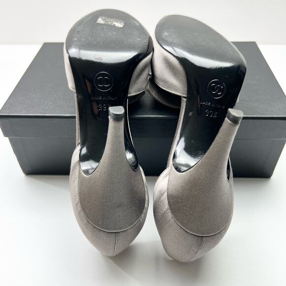 CHANEL Crystal Embellished D'Orsay Pumps EU 39.5 US 9.5 Dark Gray Satin Heels - Picture 10 of 15